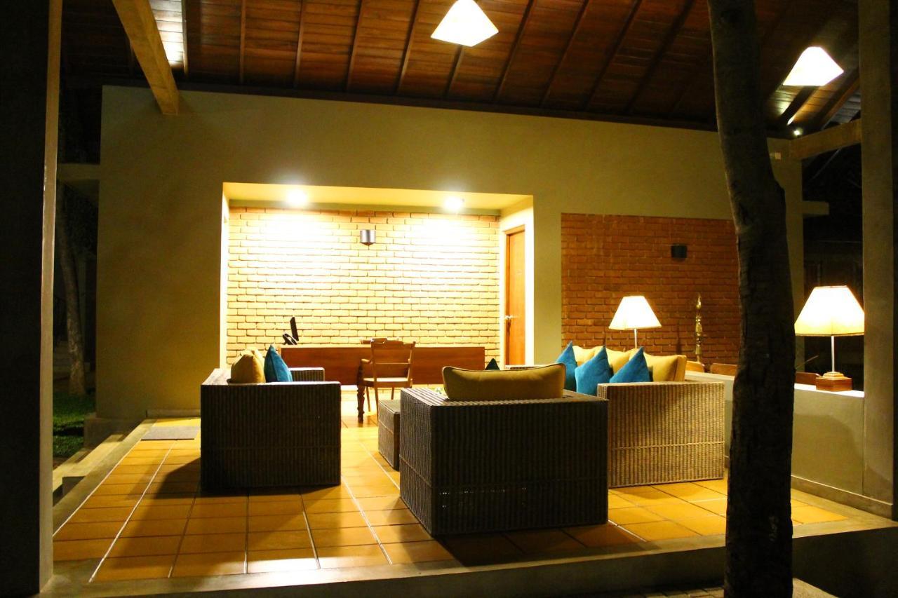 Ehalagala Lake Resort Sigiriya Exterior foto